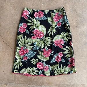Pink and Green Knee-Length Pencil Skirt for Resort Wear